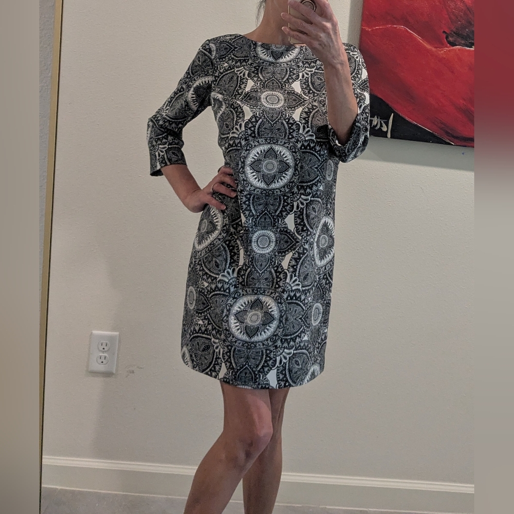 Banana Republic Black & White Paisley Boatneck Tunic